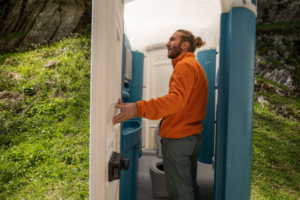 Best Porta potty delivery and setup  in Devola, OH